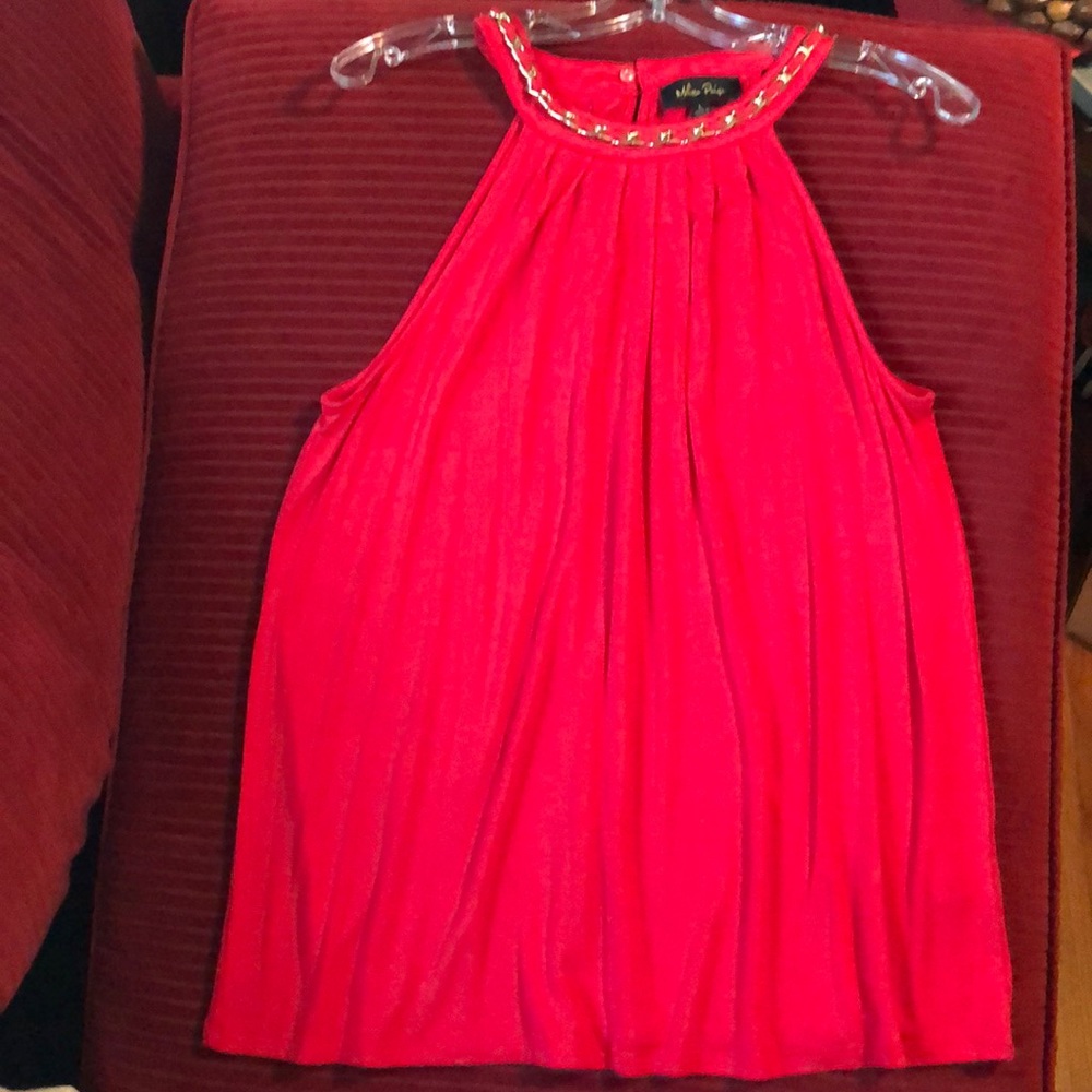 Beautiful Red Melissa Paige Sleeveless blouse.